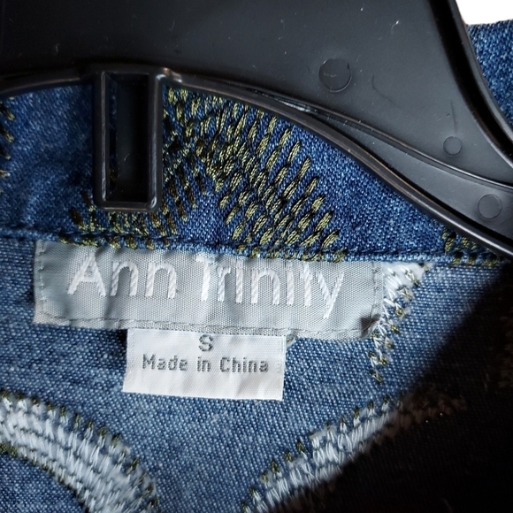 Ann Trinity embroidered denim Jean jacket small 55% linen - Picture 8 of 13